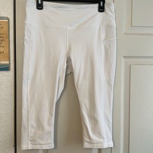 Lululemon white capri leggings - 10